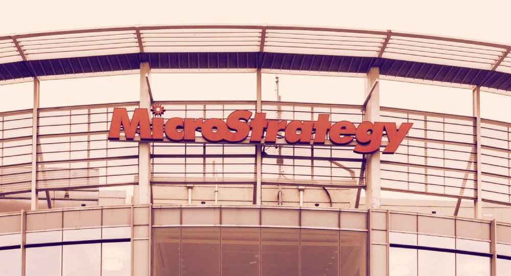 MicroStrategy Continues to Buy BTC Amid Decline in its Own Shares