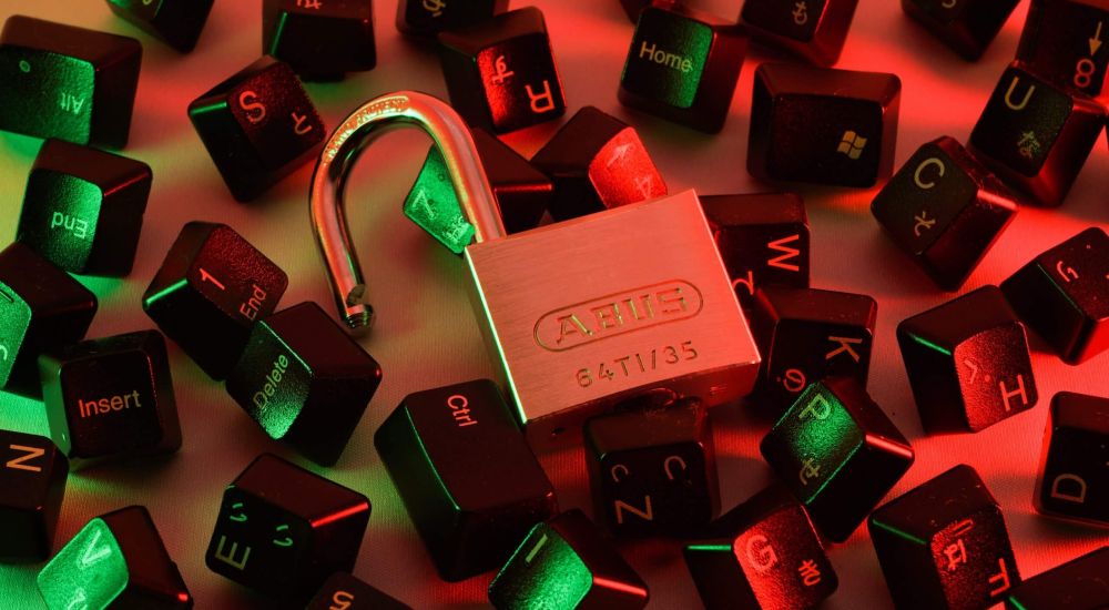 Lazarus Groups is Suspected for a Fishing Attack